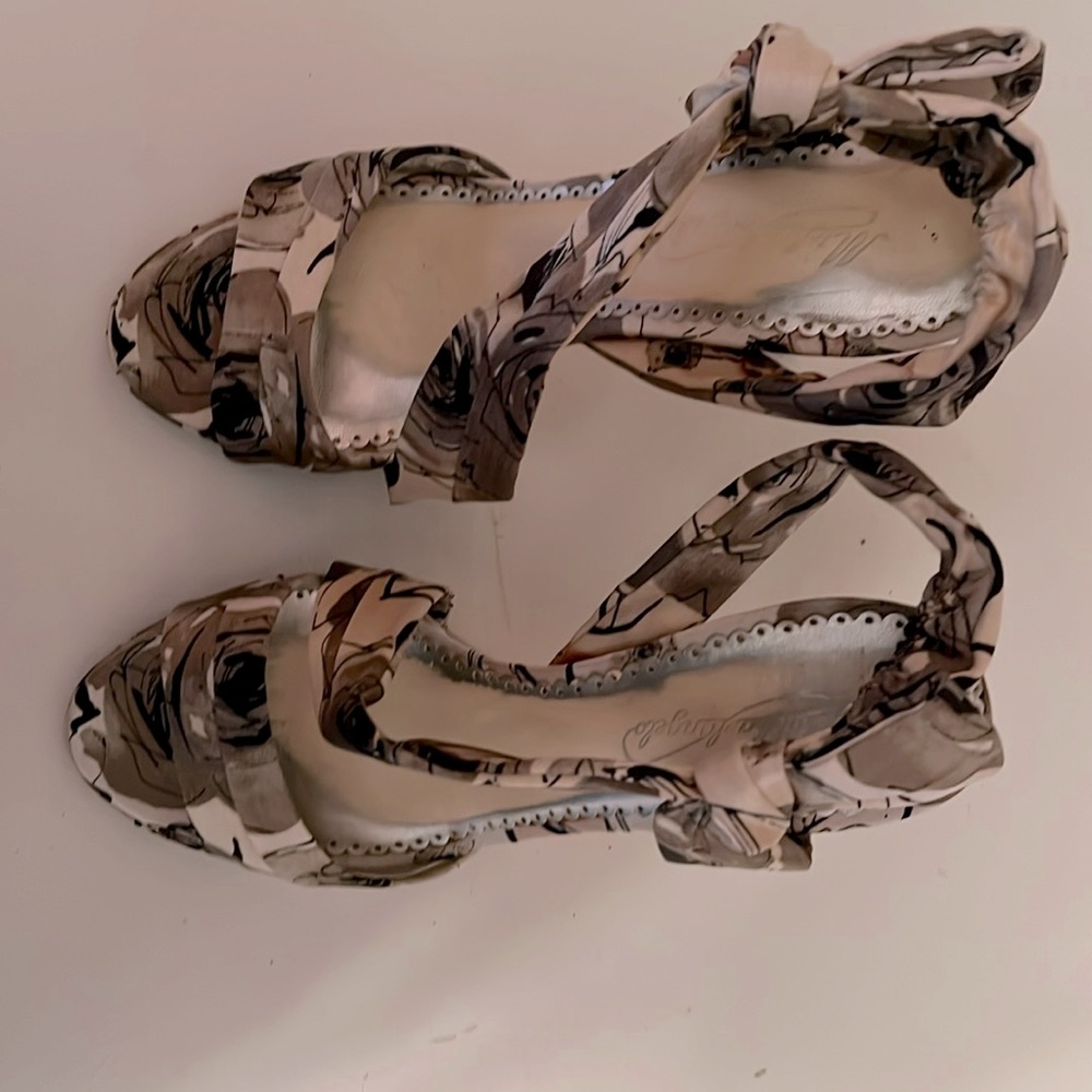 Never worn. Size 8 Michaelangelo pumps in brown,,and taupe satin